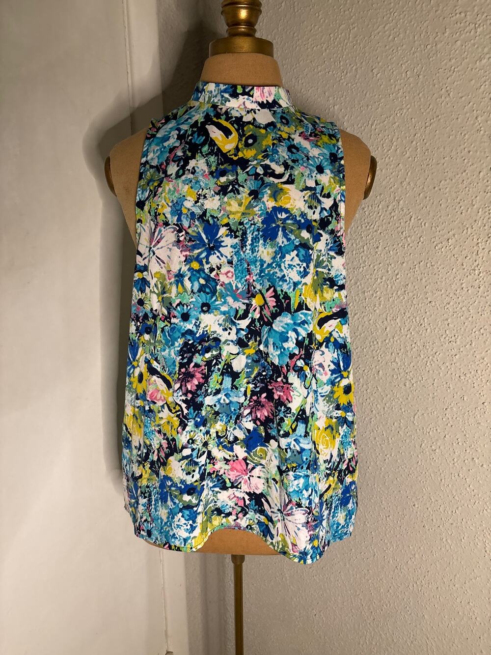 EVERLY Anthropologie Floral Sleeveless Top 2 Dopamine Coconut Girl Fairycore